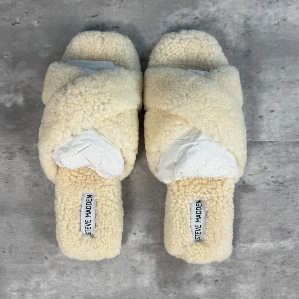 Steve Madden Recovery Slippers
